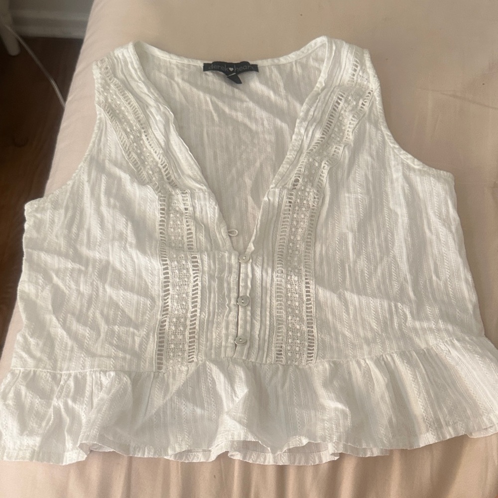 Chic White Ruffled Blouse